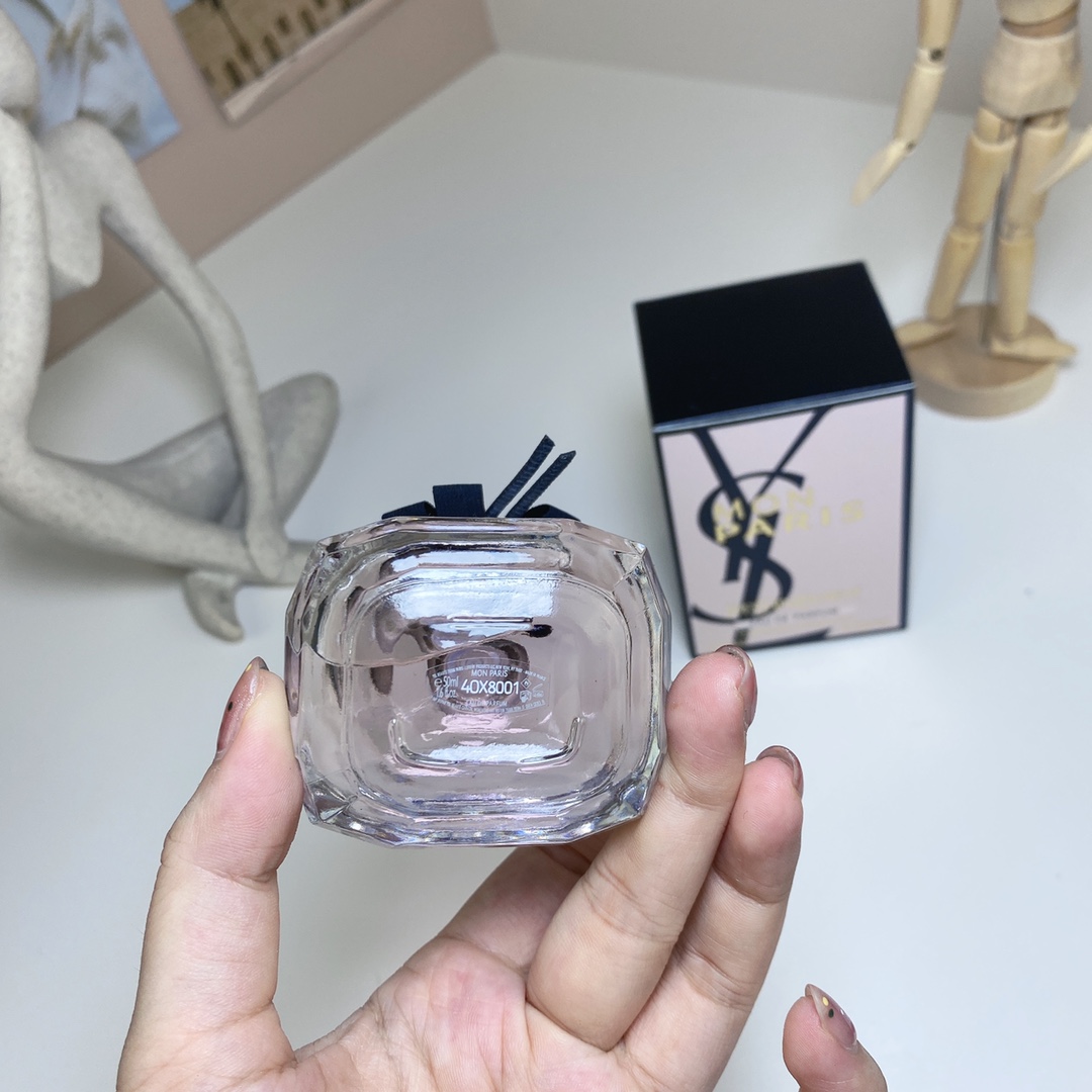 Saint Laurent perfume